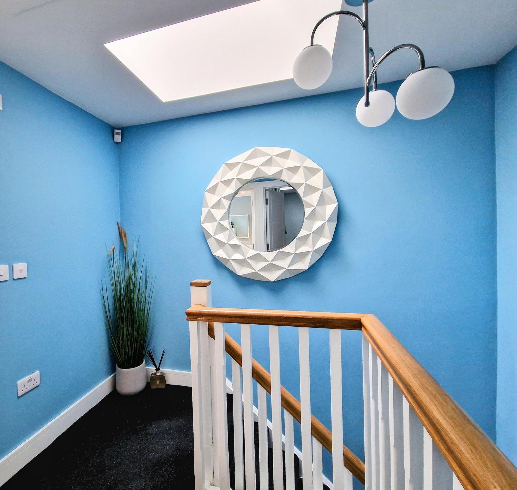Blue Elephant Room! Lucan Buitenkant foto